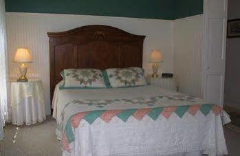Glen Oaks Inn Intervale ภายนอก รูปภาพ